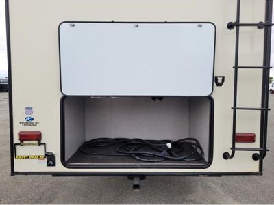 2019 Keystone RV Alpine - Photo 12