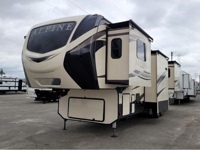 2019 Keystone RV Alpine - Photo 2