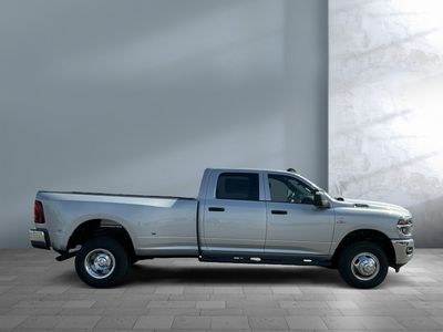 2026 Ram 3500 — photo 7 view