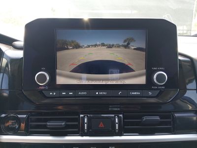2025 Nissan Pathfinder — photo 16 view