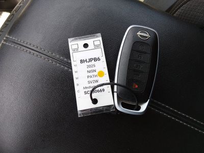 2025 Nissan Pathfinder — photo 15 view