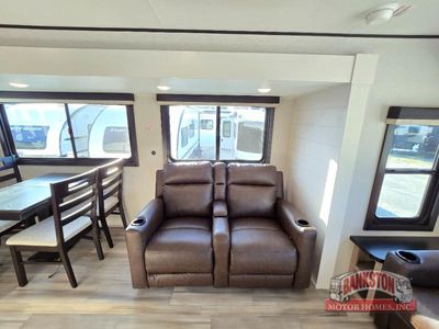 2026 Prowler 3301RLT - Photo 17