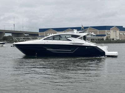 2025 Cruisers Yachts 46 Cantius - Photo 8