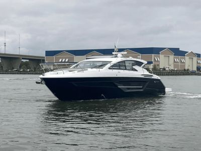 2025 Cruisers Yachts 46 Cantius - Photo 2