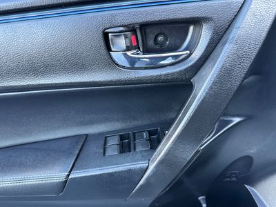 2018 Toyota Corolla - Photo 12