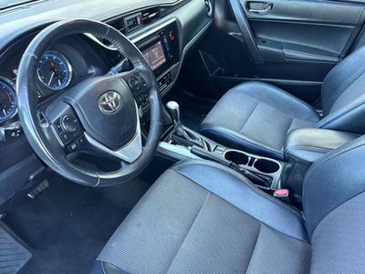 2018 Toyota Corolla - Photo 11