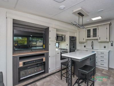 2026 Coachmen RV Chaparral - Photo 11