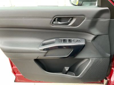 2026 Nissan Pathfinder — photo 20 view