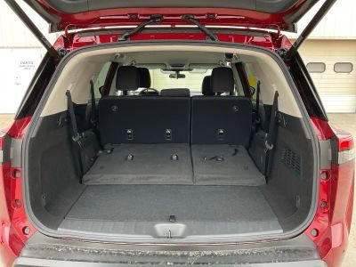 2026 Nissan Pathfinder — photo 17 view