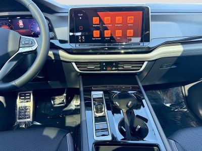 2026 Volkswagen Atlas — photo 18 view