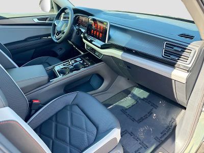 2026 Volkswagen Atlas — photo 13 view