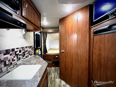 2017 Jayco Eagle HT — interior view