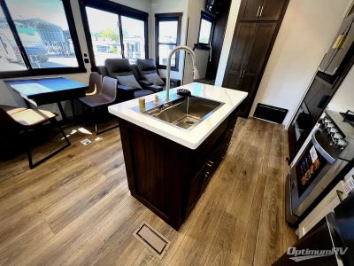 2027 Forest River Cedar Creek — photo 8 view