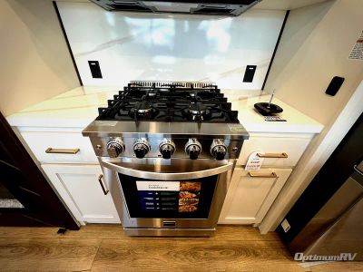 2027 Forest River Cedar Creek — photo 9 view