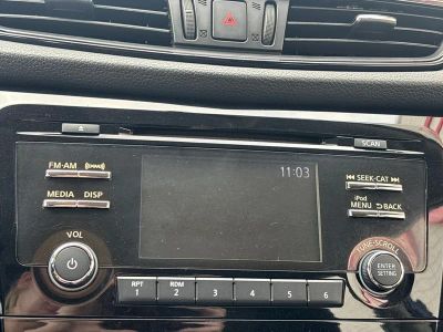 2017 Nissan Rogue — photo 11 view