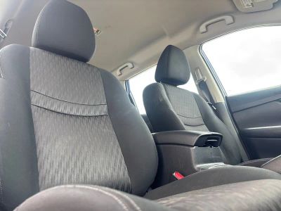 2017 Nissan Rogue — photo 24 view