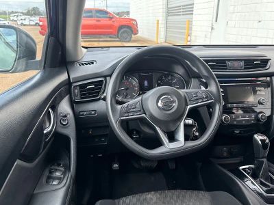 2017 Nissan Rogue — interior view