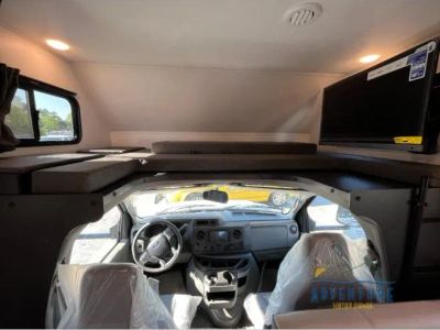 2025 Forest River Sunseeker LE Ford — photo 8 view