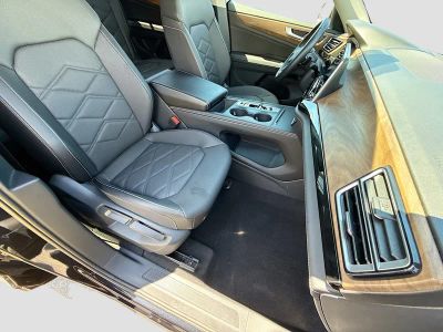 2025 Volkswagen Atlas — photo 14 view