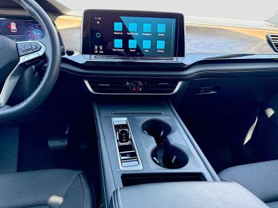 2025 Volkswagen Atlas — photo 18 view