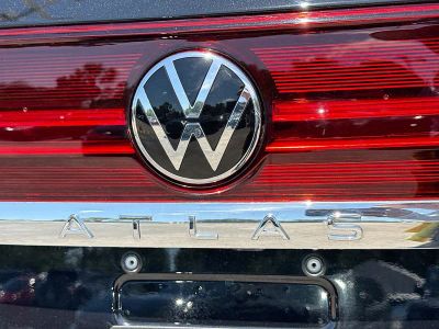2025 Volkswagen Atlas — photo 11 view