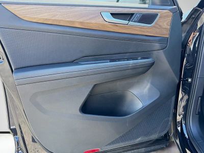 2025 Volkswagen Atlas — photo 21 view