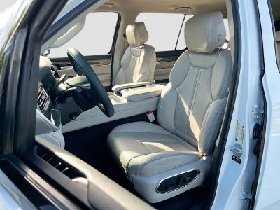 2022 Jeep Wagoneer — photo 22 view