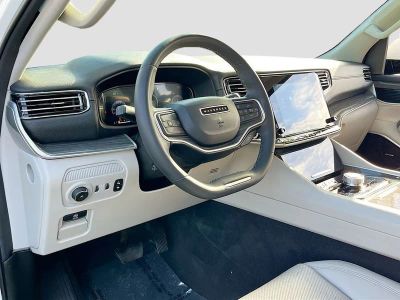 2022 Jeep Wagoneer — photo 9 view