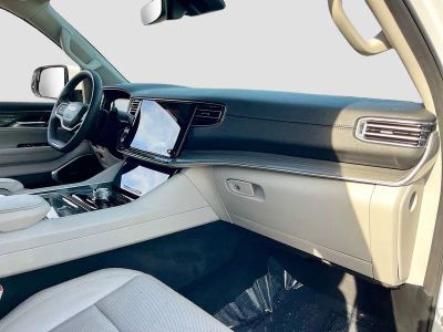 2022 Jeep Wagoneer — photo 31 view