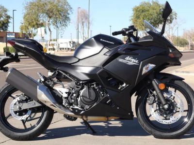 2026 Kawasaki Ninja 500 ABS Metallic Flat Spark Black — photo 8 view