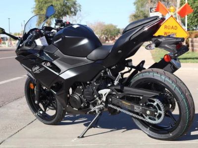 2026 Kawasaki Ninja 500 ABS Metallic Flat Spark Black — interior view
