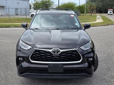 2021 Toyota Highlander - Photo 2
