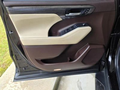 2021 Toyota Highlander - Photo 38