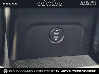 2021 Porsche Macan — photo 19 view