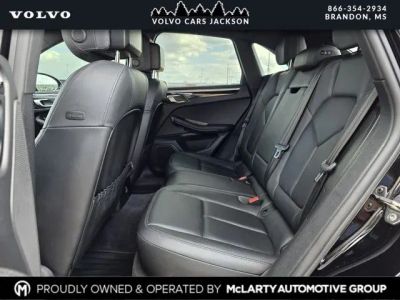 2021 Porsche Macan — photo 17 view