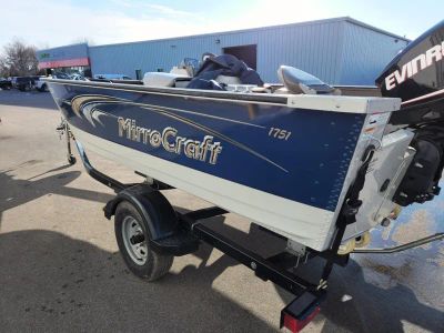2008 MirroCraft 1751 Aggressor — rear three-quarter view