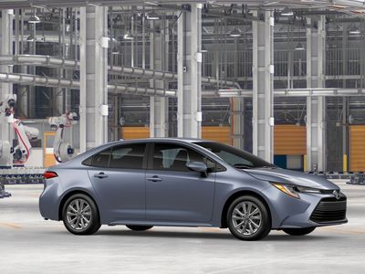 2026 Toyota Corolla — photo 13 view
