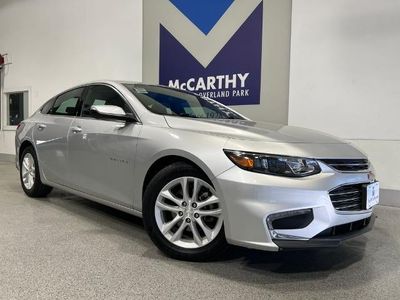 2018 Chevrolet Malibu - Photo 2
