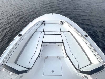 2026 Stingray 236CC — photo 14 view