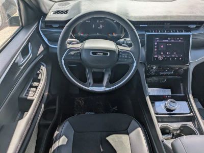 2025 Jeep Grand Cherokee L — photo 14 view