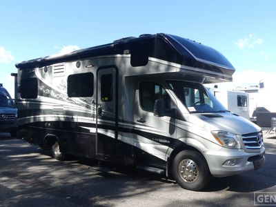 2019 Dynamax Isata 3 - Photo 1