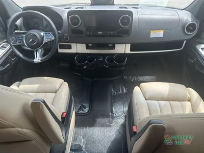 2025 Airstream Interstate - Photo 10