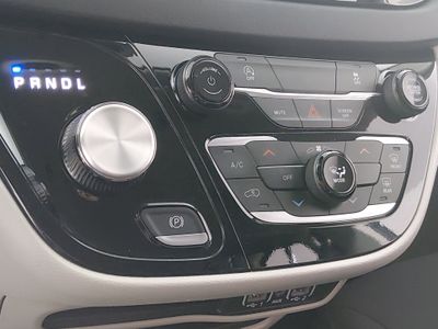 2023 Chrysler Voyager - Photo 19