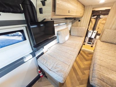 2026 Winnebago TRAVATO - Photo 13