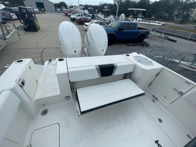 2026 Robalo 250 CC - Photo 18