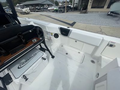 2026 Robalo 250 CC - Photo 23