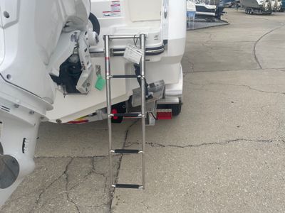 2026 Robalo 250 CC - Photo 14