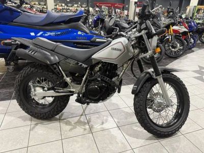 2026 Yamaha TW200 — front three-quarter view