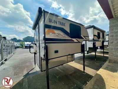 2027 Sun Trek 550 — interior view