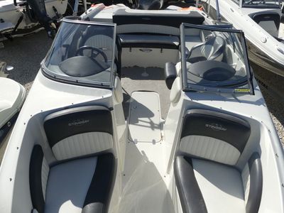 2017 Stingray 204LR O/B — photo 14 view